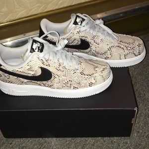 Nike Snakeskin Low